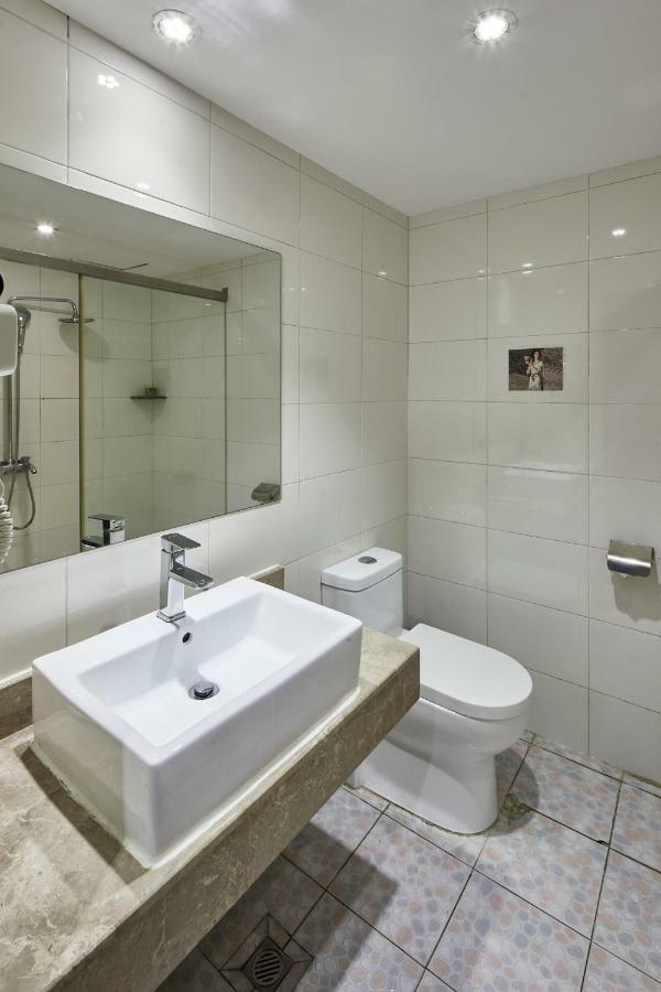 Insail Hotels Canton Extérieur photo
