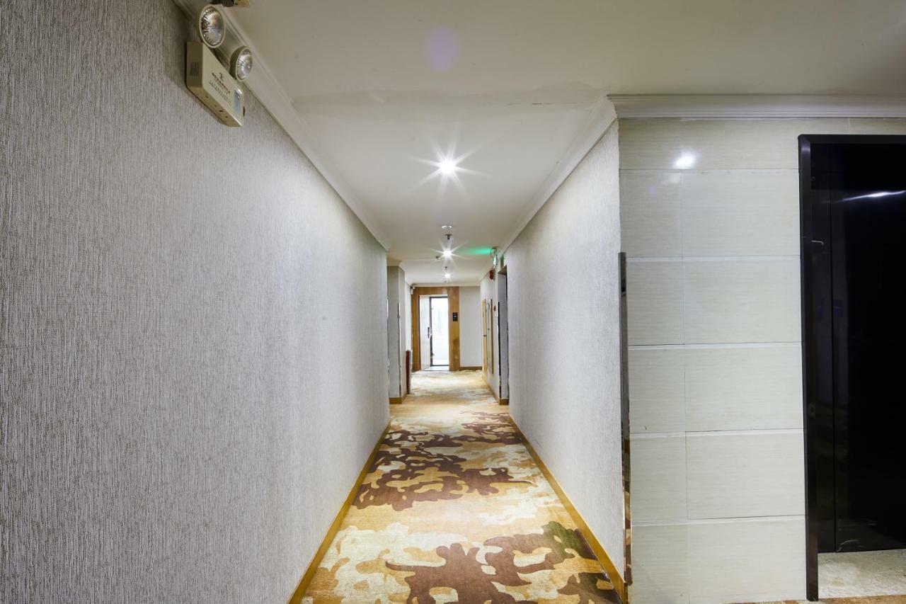 Insail Hotels Canton Extérieur photo