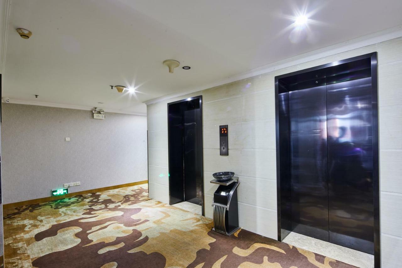 Insail Hotels Canton Extérieur photo