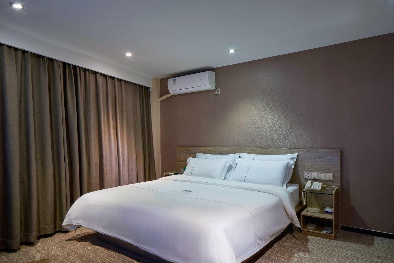 Insail Hotels Canton Extérieur photo